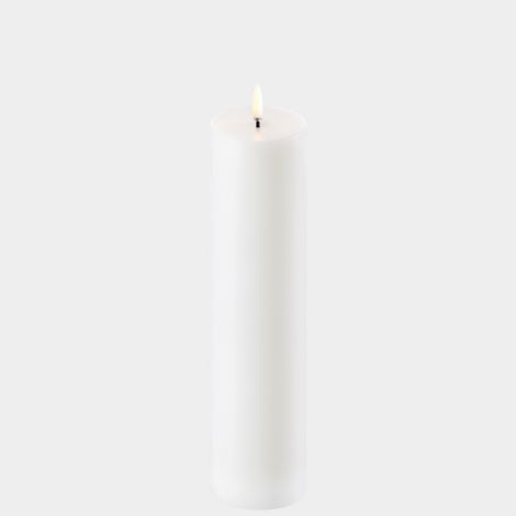 Uyuni LED Echtwachskerze Nordic White, smooth 5,8 x 22 cm