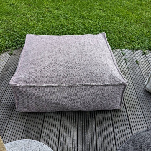 [RS-SP-lilac-AS-1] Silky Sitzpouf flieder Ausstellungsstück